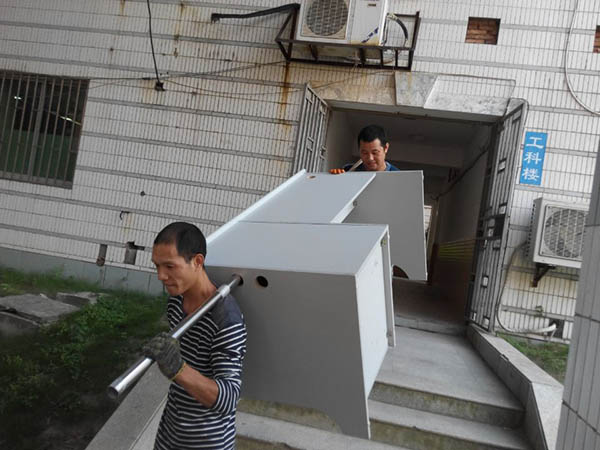 搬家现场